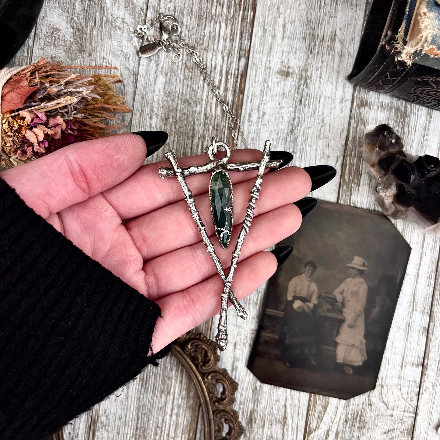 Moss Agate Crystal Necklace in Silver / Sticks & Stones Collection