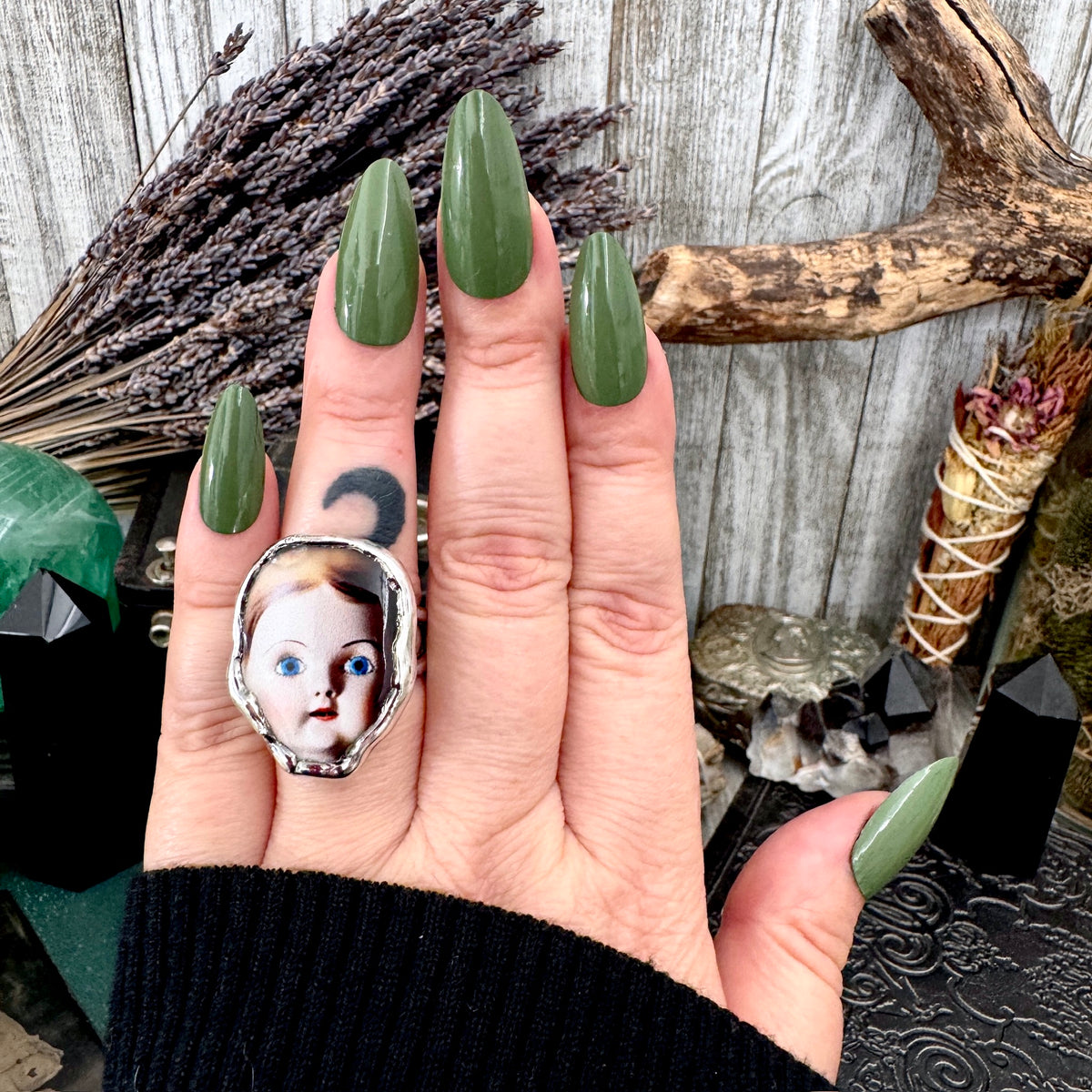 doll head statement ring, fine silver, size 7