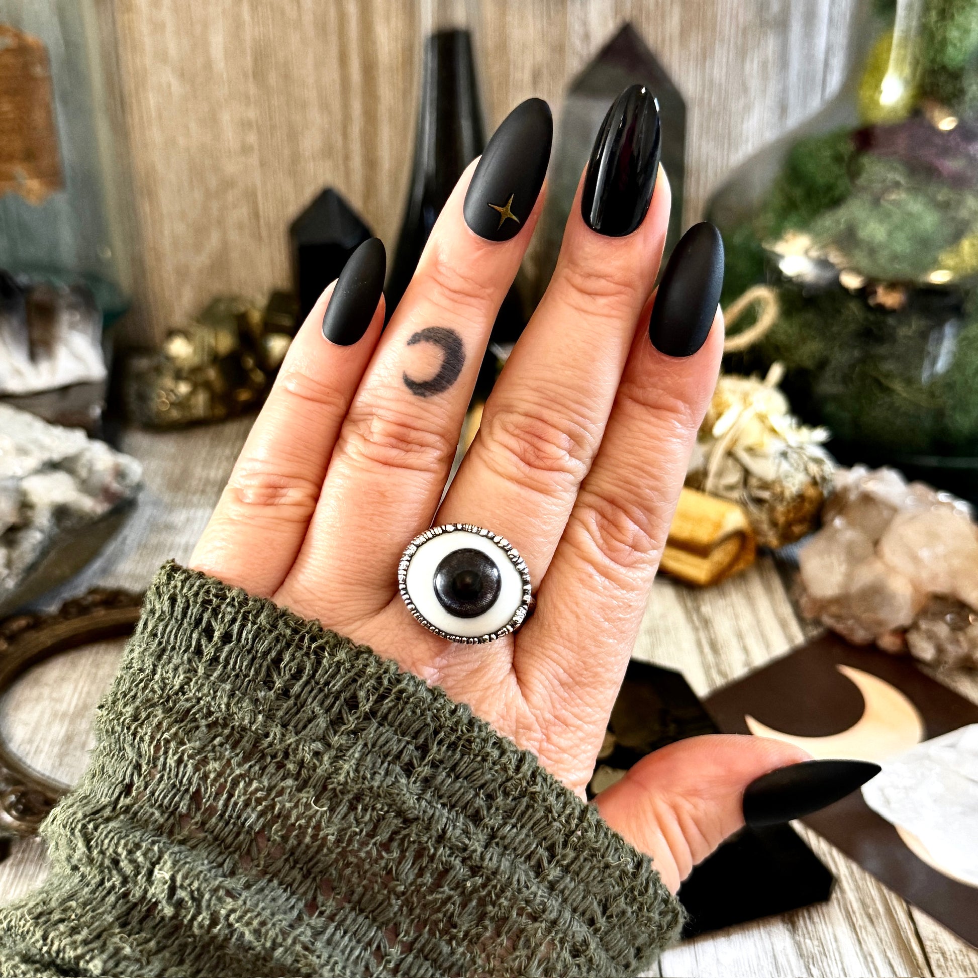 Grey Iris Glass Eye Statement Ring Silver Size 11  / Foxlark Collection FOXLARK