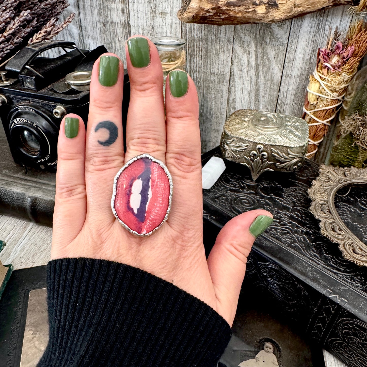 Vintage Lips- Fine Silver Ring Size 10.5 The Paper Projects Collection / One of a Kind
