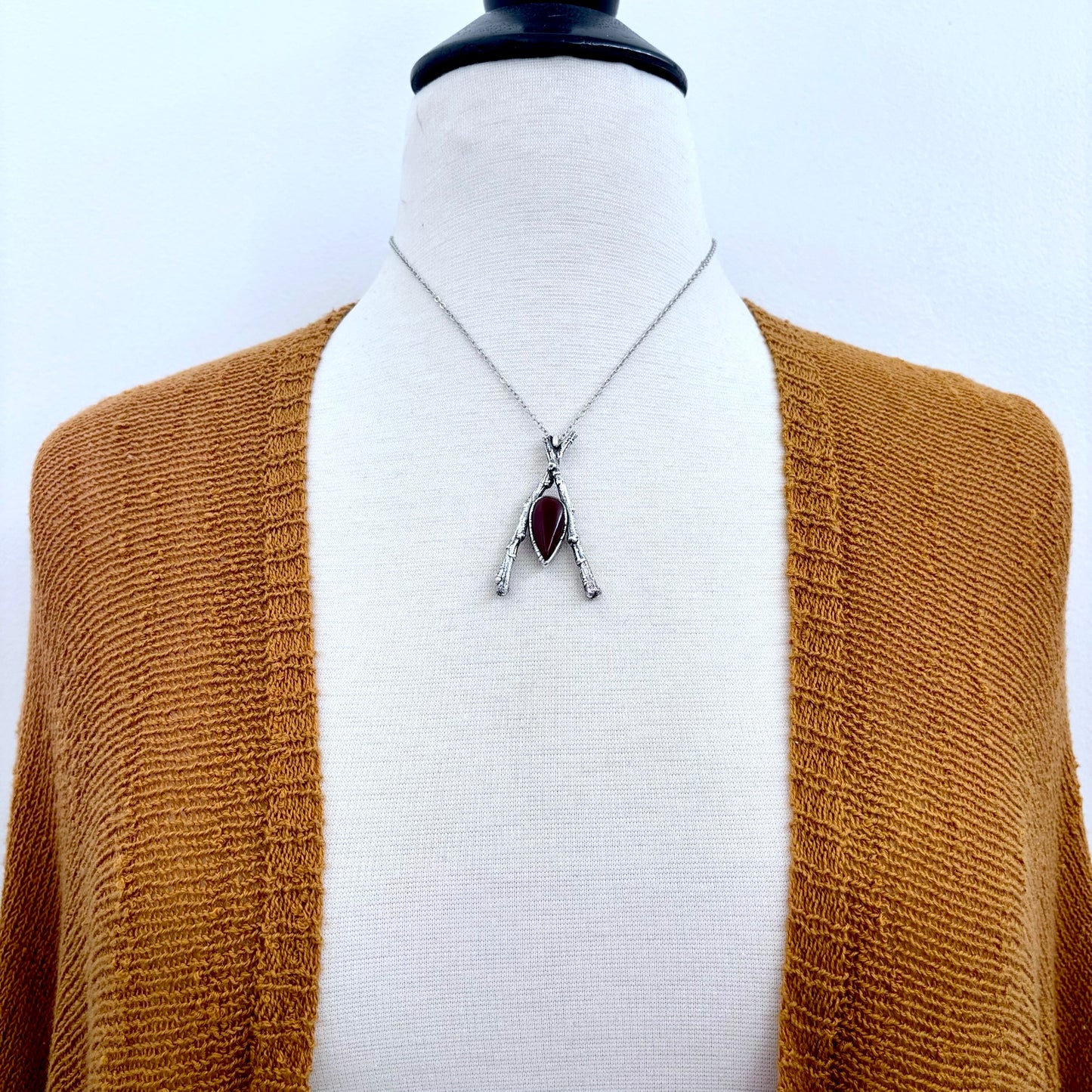 Carnelian Crystal Necklace in Silver / Sticks & Stones Collection