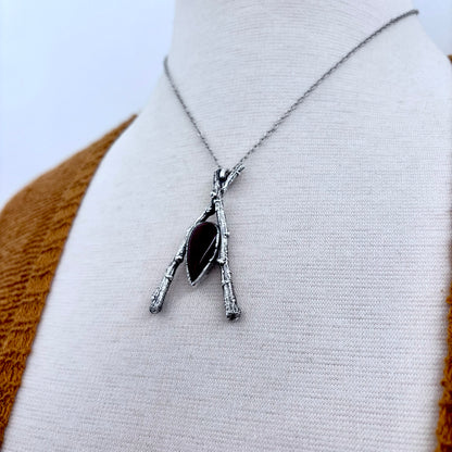 Carnelian Crystal Necklace in Silver / Sticks & Stones Collection