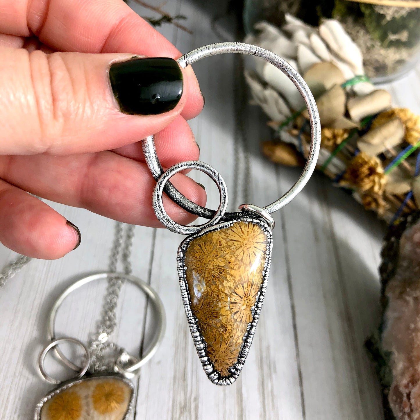 Boho Natural Stone Necklace in Silver / Fossilized Coral Jewelry For Woman / Crystal Pendant Bohemian Fashion