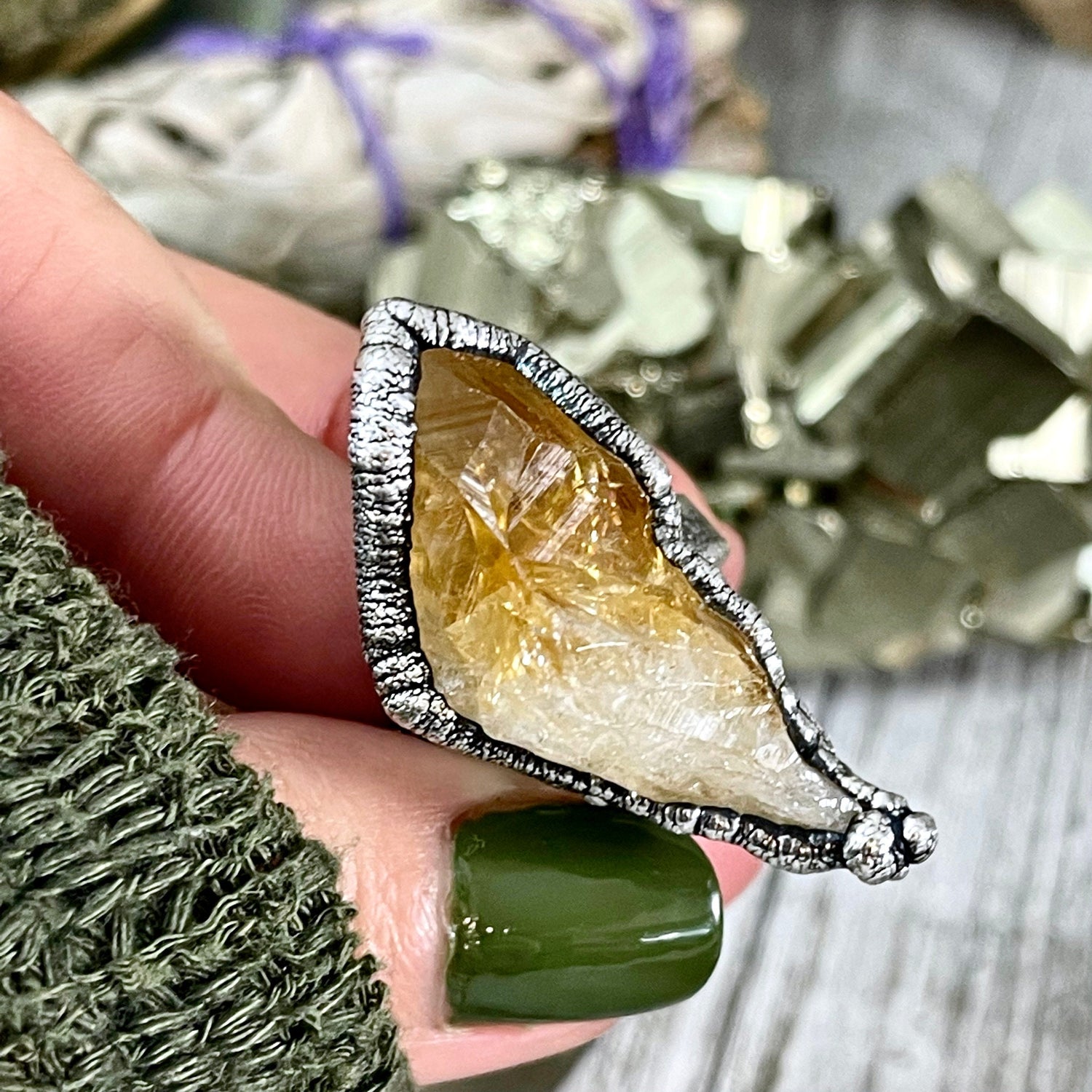 Size 6.5 Raw Citrine Crystal Point Ring Set in Fine Silver / Foxlark Collection - One of a Kind