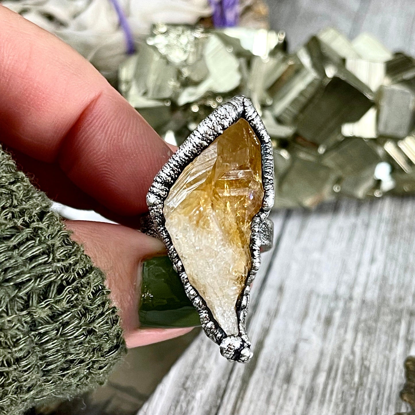 Size 6.5 Raw Citrine Crystal Point Ring Set in Fine Silver / Foxlark Collection - One of a Kind