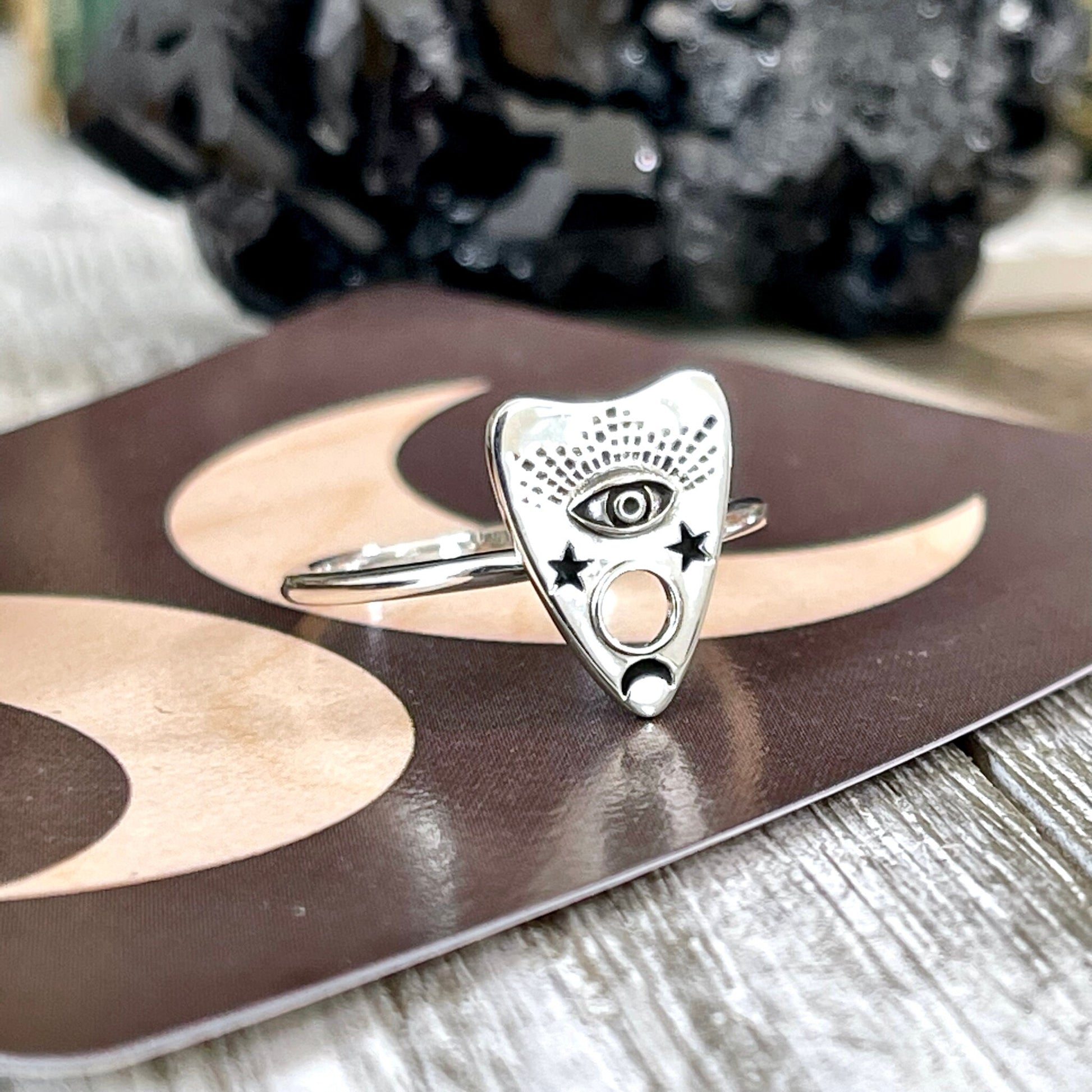 Tiny Talisman Planchette Ring in Sterling Silver / Size 7 8 9.