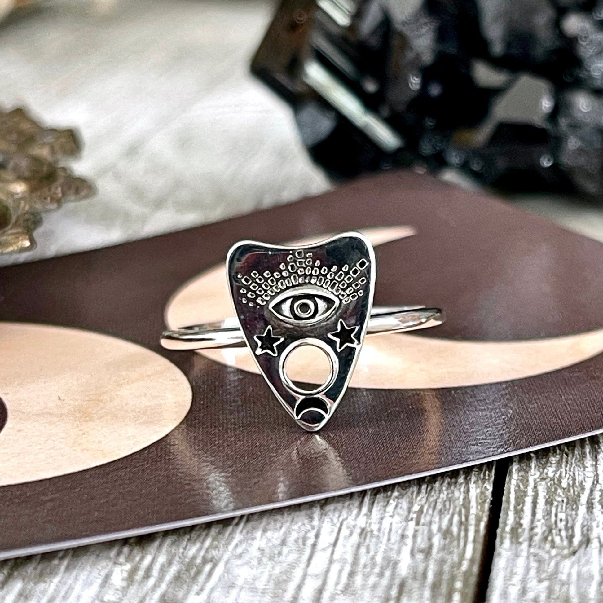 Tiny Talisman Planchette Ring in Sterling Silver / Size 7 8 9.