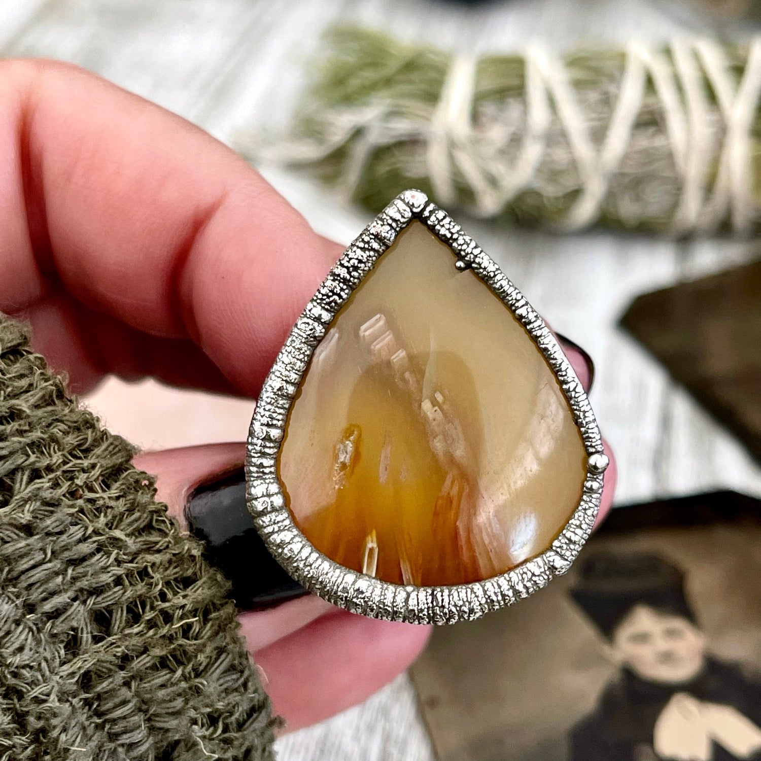Size 6 Tube Agate Statement Ring Set in Fine Silver / Foxlark Collection - One of a Kind / Big Crystal Ring Witchy Jewelry / Gothic Jewelry