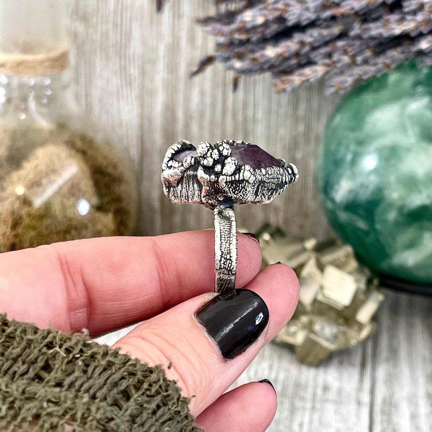 Size 8.5 Raw Amethyst Purple Crystal Ring in Fine Silver / Foxlark Collection - One of a Kind / Big Crystal Ring Witchy Jewelry