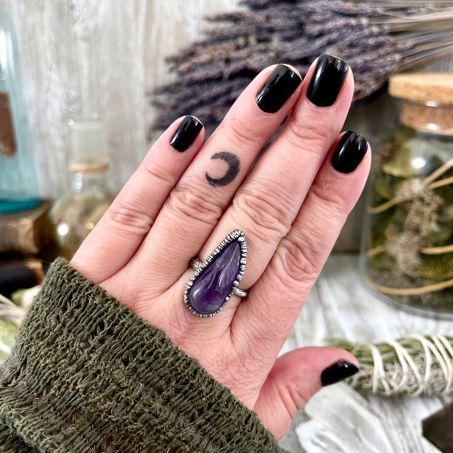 Size 8 Purple Amethyst Gemstone Crystal Ring Set in Fine Silver / Foxlark Collection - One of a Kind / Gothic Jewelry