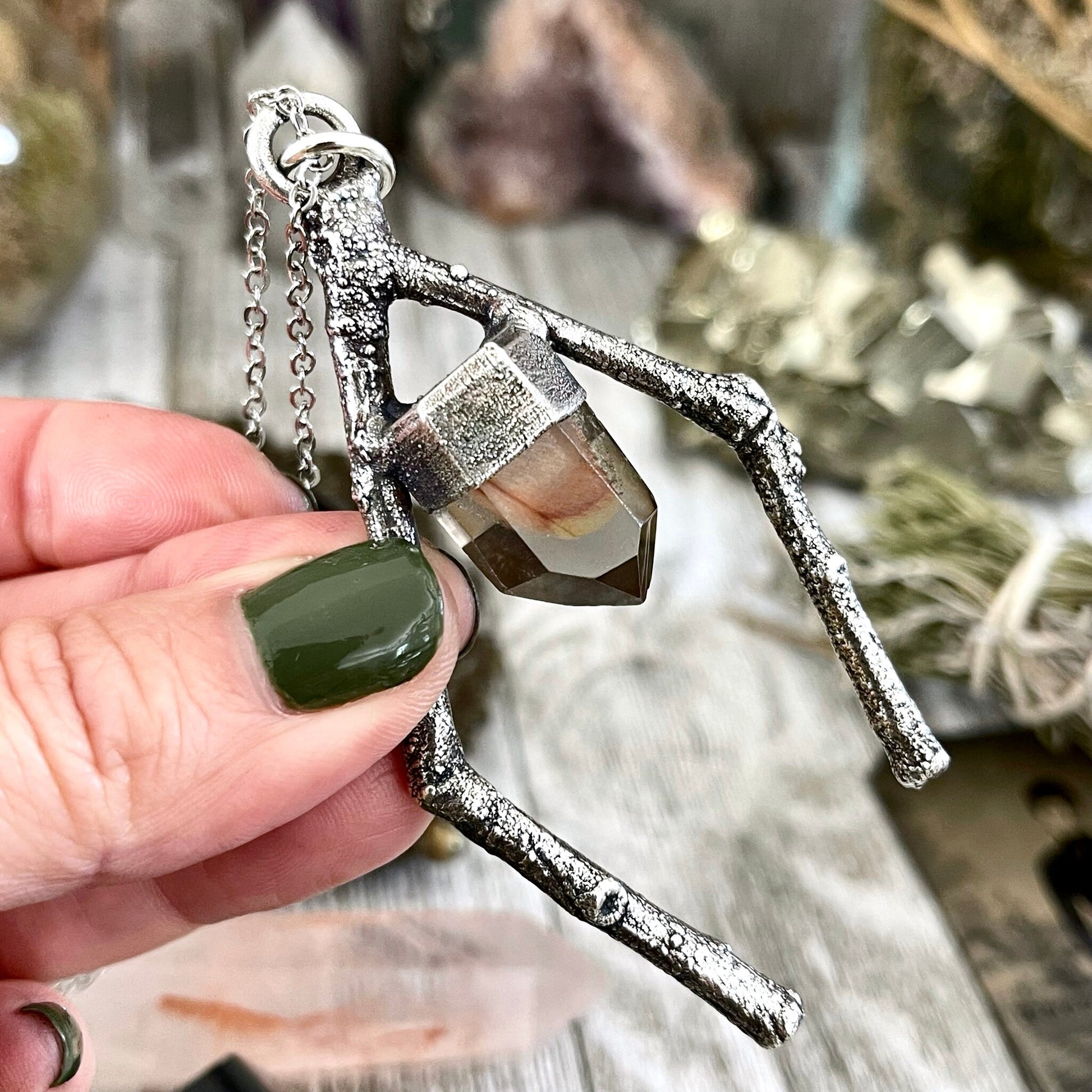 Crystal Stone Holder Necklace / Silver - Crystal Garden