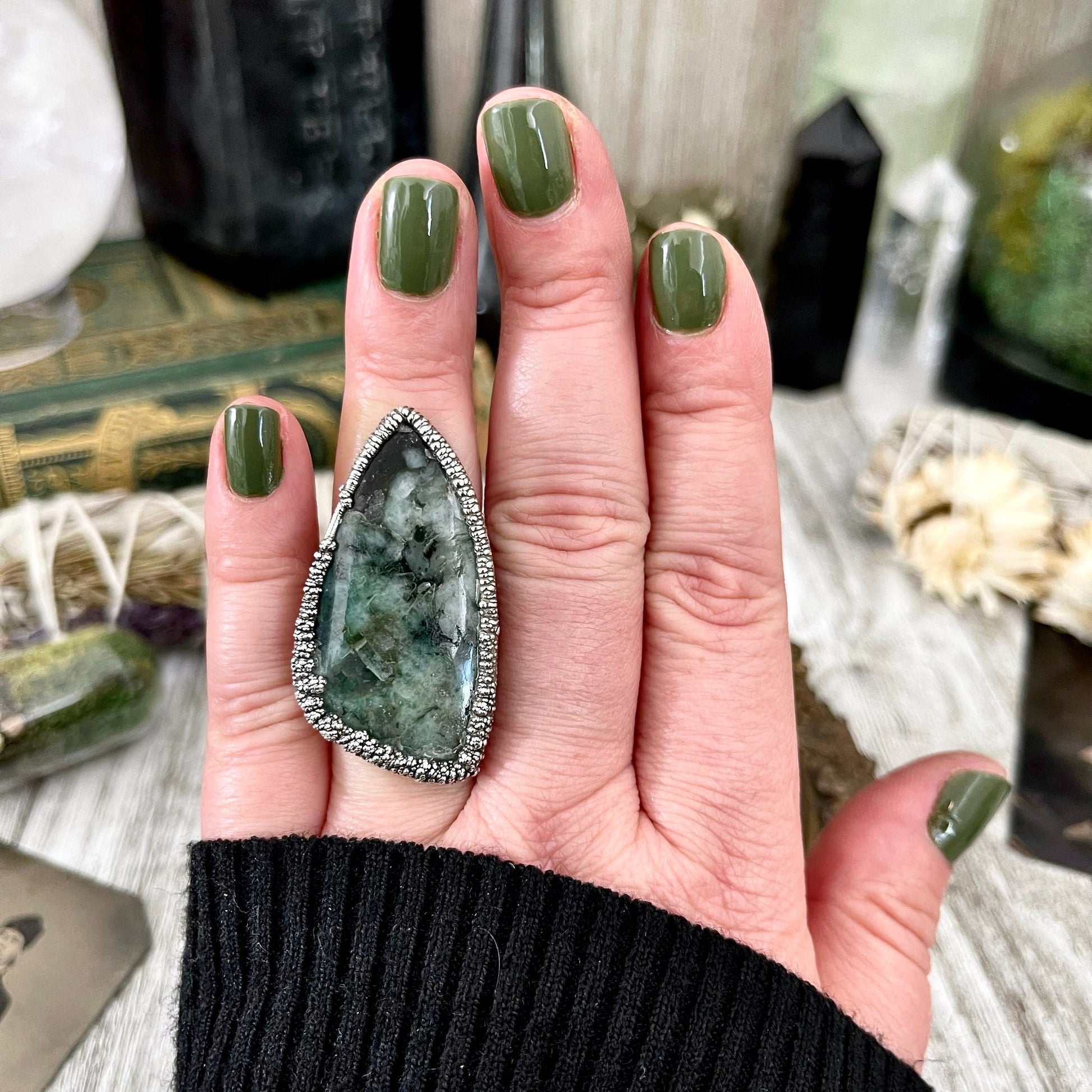 Size 7.5 Big Crystal Statement Ring / Emerald in Matrix Ring in Silver / Green Emerald Natural Stone Ring / Silver Crystal Jewelry